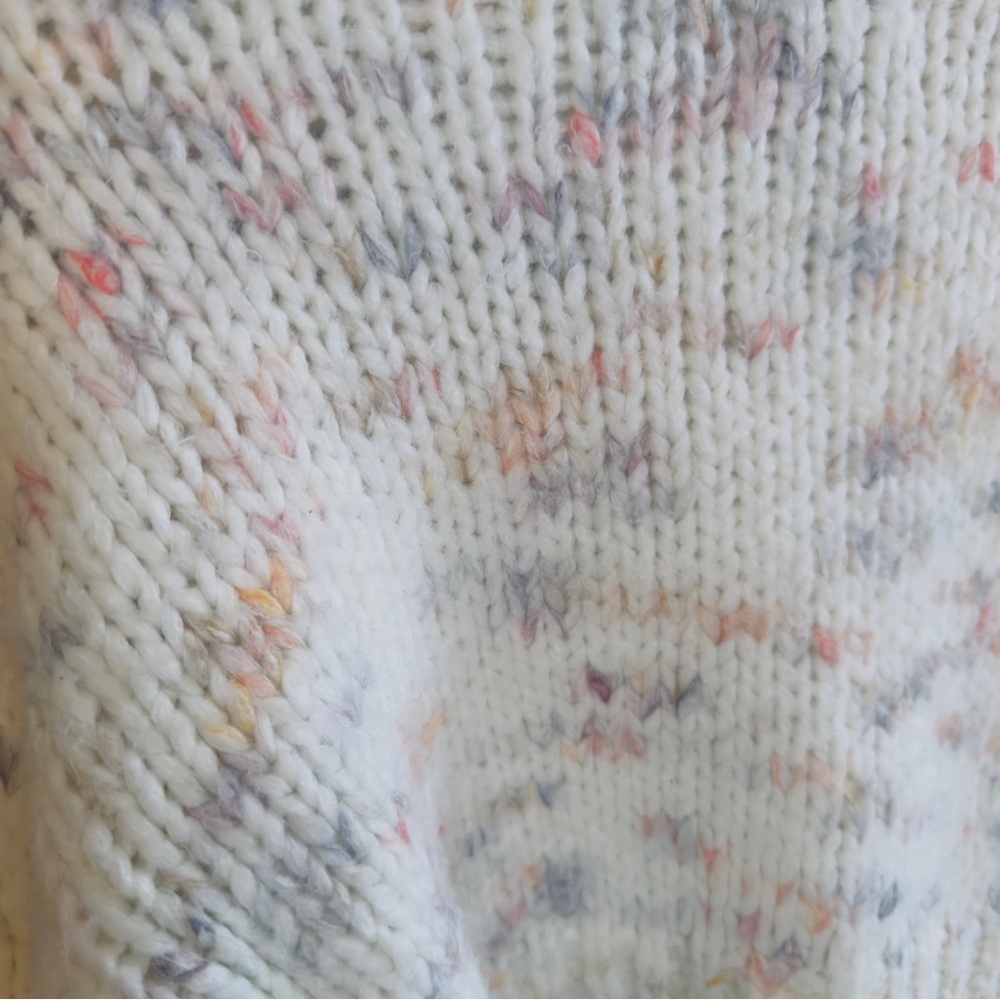 UO Cable Knit Cropped Spring Cardigan - Picture 7 of 10